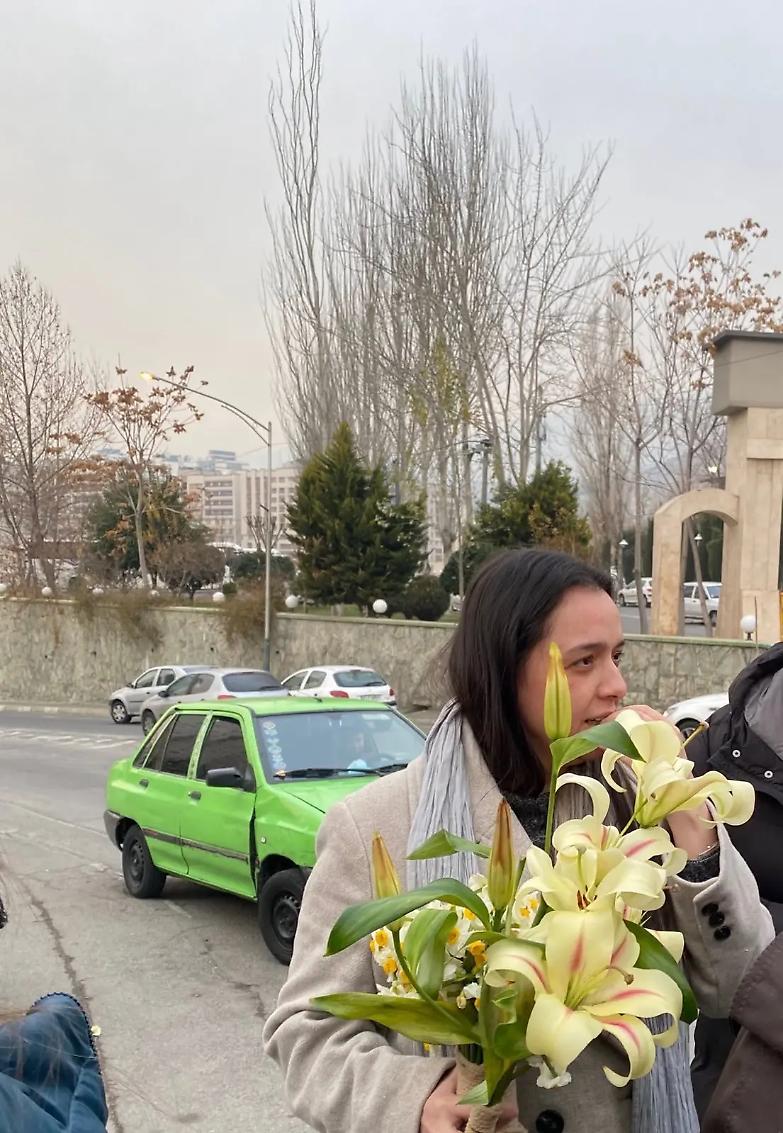 Taraneh Alidoosti rilasciata su cauzione: lascia il carcere di Evin dopo 19 giorni