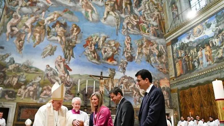 Papa Francesco all&rsquo;Angelus: &laquo;Il chiacchiericcio &egrave; arma letale&raquo;