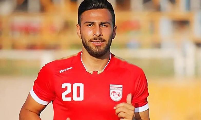 Iran, condannato a 26 anni di carcere il calciatore Azadani