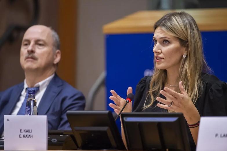 &laquo;La figlia di Eva Kaili ripresa mentre arriva in carcere: grave lesione della riservatezza&raquo;