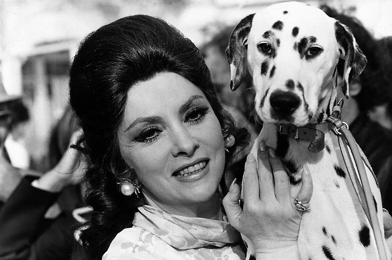 L&rsquo;ultimo inchino di Gina Lollobrigida, diva della porta accanto