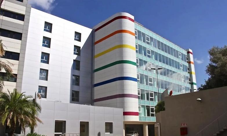 Il medico della clinica: &laquo;Matteo Messina Denaro stava scappando, lo hanno preso al bar&raquo;