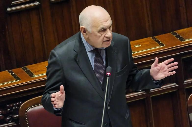 Nordio: &ldquo;L&rsquo;abuso d&rsquo;ufficio? Sono i vostri sindaci a chiedermi di abolirlo&rdquo;