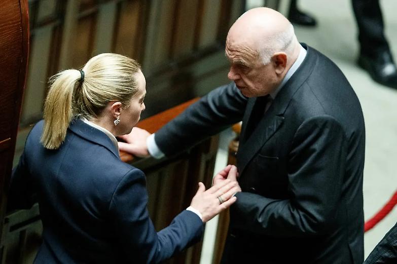 Giorgia Meloni a Carlo Nordio: &laquo;Ora priorit&agrave; alla giustizia giusta&raquo;