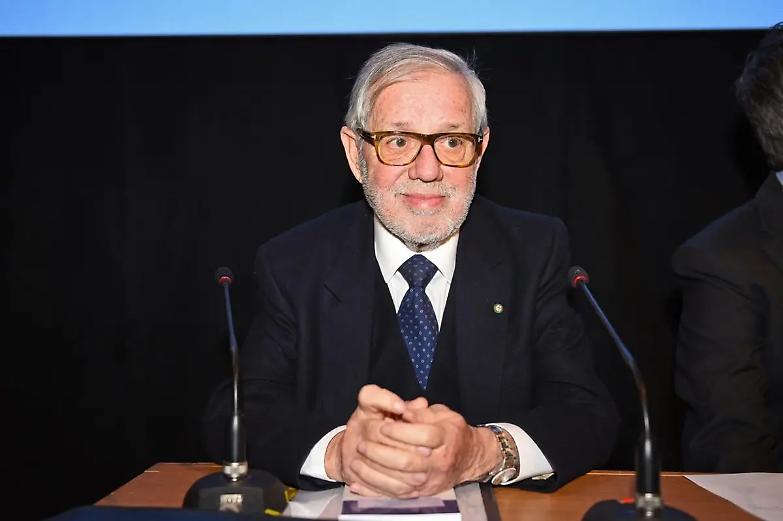 Giovanni Maria Flick: &laquo;Reprimere le violenze ma la detenzione deve essere compatibile con la tutela della vita&raquo;