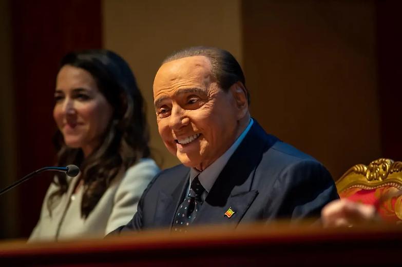 L&rsquo;ultima di Silvio Berlusconi: &laquo;Ho salvato gli italiani dal comunismo&raquo;