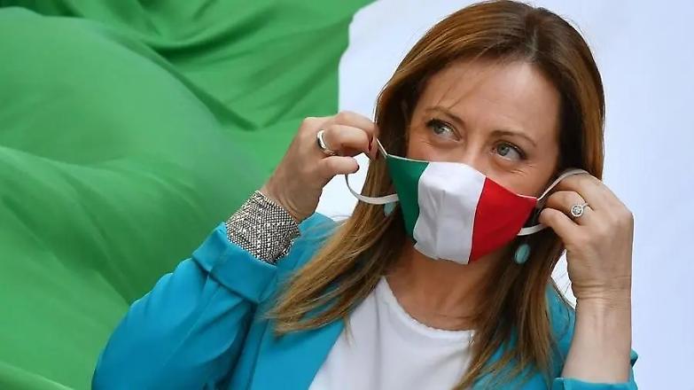 L&rsquo;Europa &laquo;come il Titanic&raquo;. Lo scontro Roma-Parigi svela le falle dell&rsquo;Unione