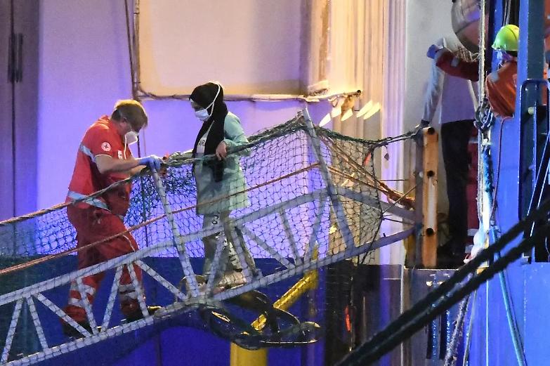 Migranti, il tribunale di Catania: &ldquo;Illegittimo lo sbarco selettivo&rdquo;