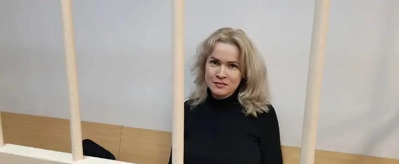 Denunci&ograve; la strage di Mariupol: condannata a sei anni di carcere