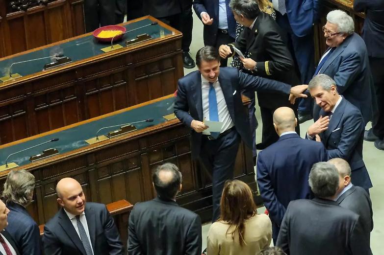 Il paradosso delle urne: italiani contro la guerra premiano i partiti atlantisti