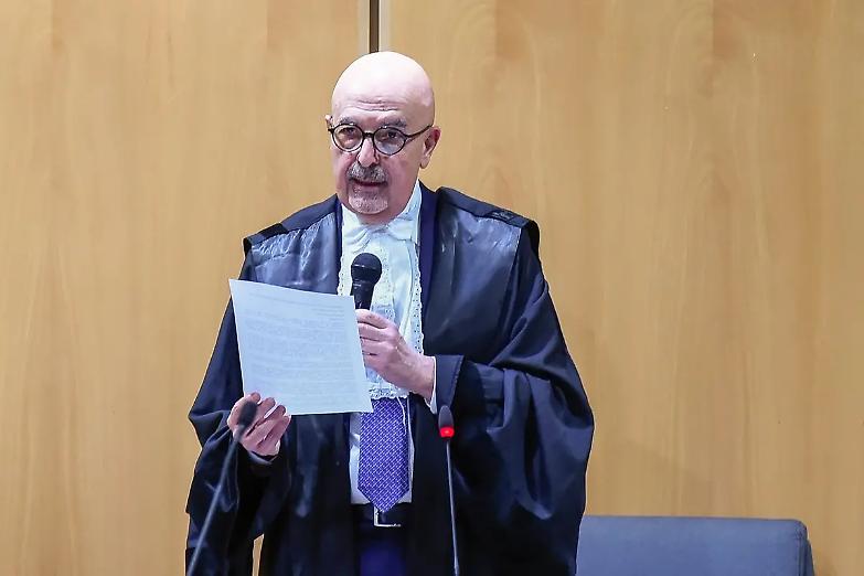 &laquo;Abbiamo perso prestigio. Reddito inadeguato per la met&agrave; degli avvocati iscritti&raquo;