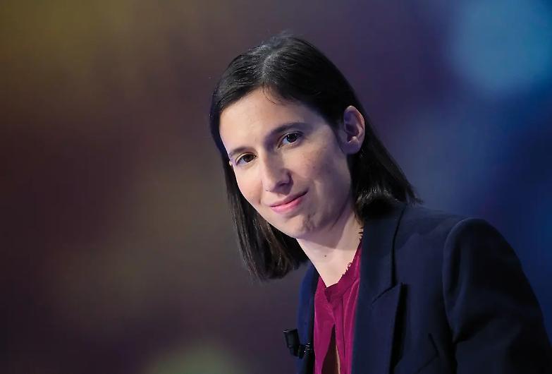 Post sessista contro Schlein, bufera sul sindaco di Grosseto. Lui: &ldquo;Ero ironico...&rdquo;