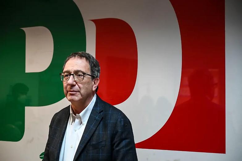 Morto il senatore Pd Bruno Astorre. L&rsquo;ipotesi di suicidio sconvolge la politica