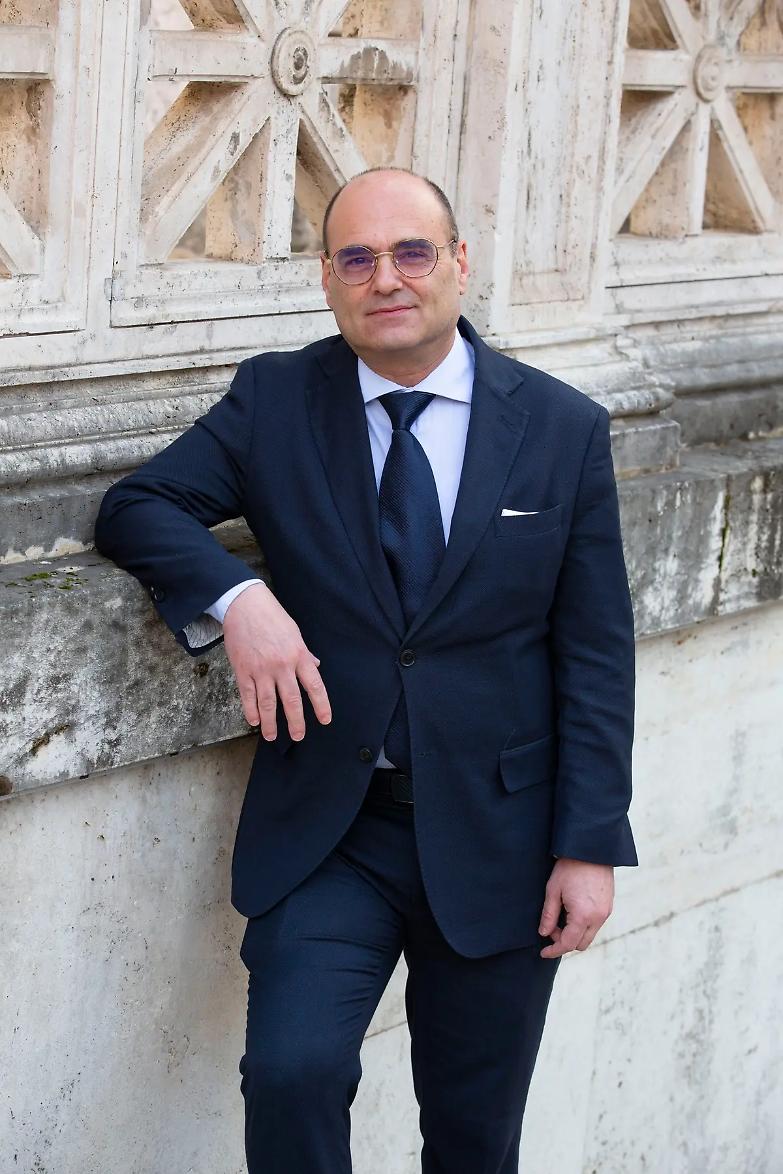 Cita il discorso del Duce sul delitto Matteotti in una mail al cda: si dimette Claudio Anastasio