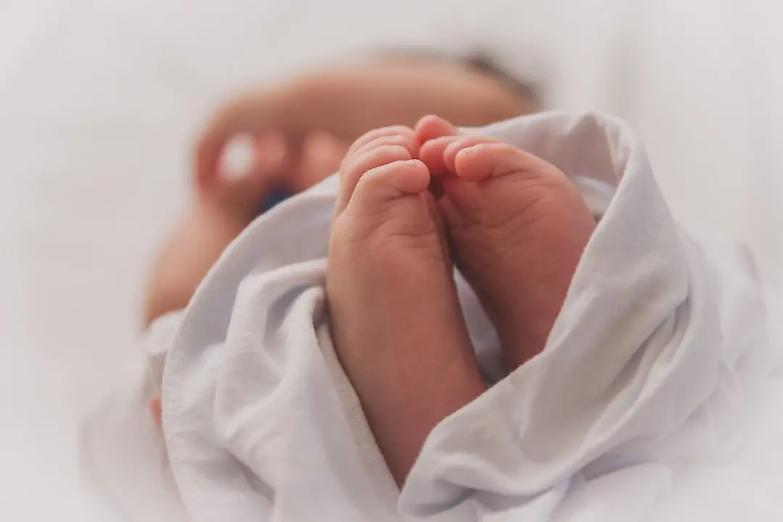 &laquo;Sono nata senza utero, ora sono madre grazie alla surrogata&raquo;