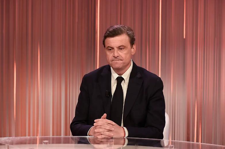 Carlo, il gruppettaro impolitico che ha toppato due cose: fidarsi di Renzi e poi mollarlo