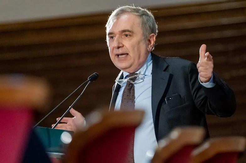 Santalucia: &laquo;Cari avvocati, basta attacchi alle toghe&raquo;