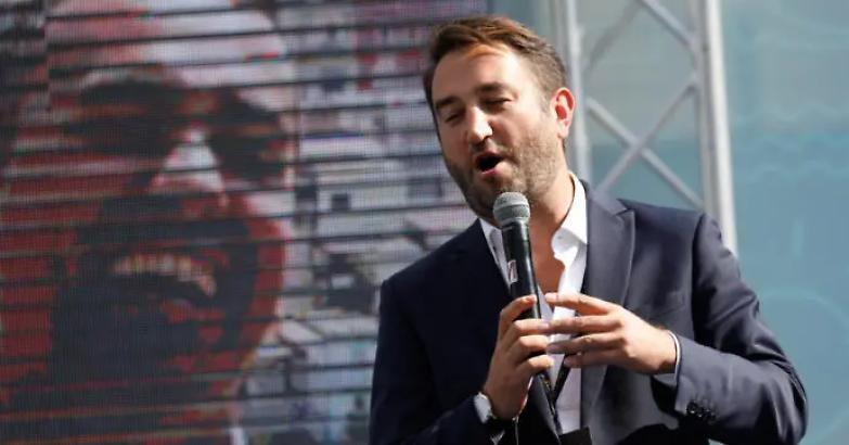 L&rsquo;ex 5S Cancelleri diventa berlusconiano. Di Battista: &laquo;Parabola ignobile&raquo;