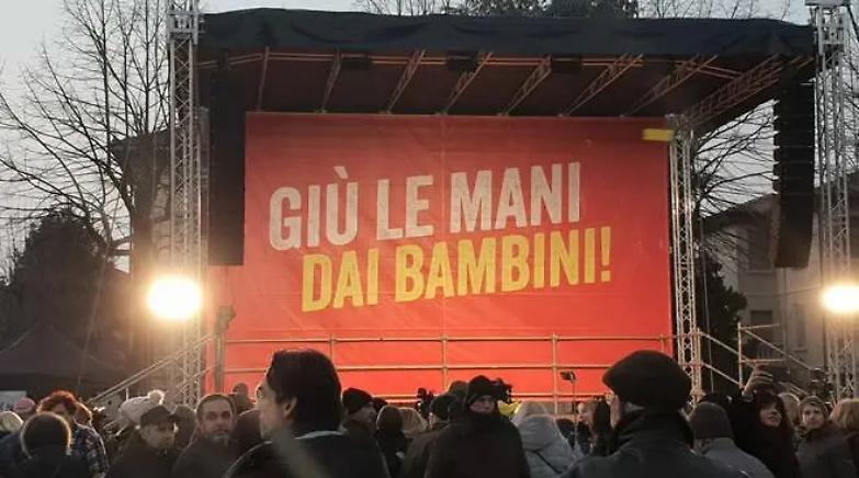 Bibbiano, il legale: &laquo;La relazione sugli abusi del padre? Non esiste&raquo;