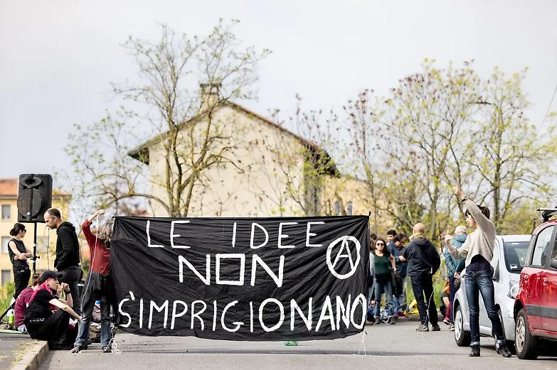 Parla il medico: &laquo;Alfredo mangia cibi solidi, risolto il deficit motorio&raquo;