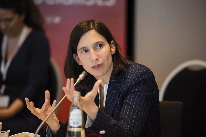 Che noia infinita le battute su Schlein e la sinistra Ztl