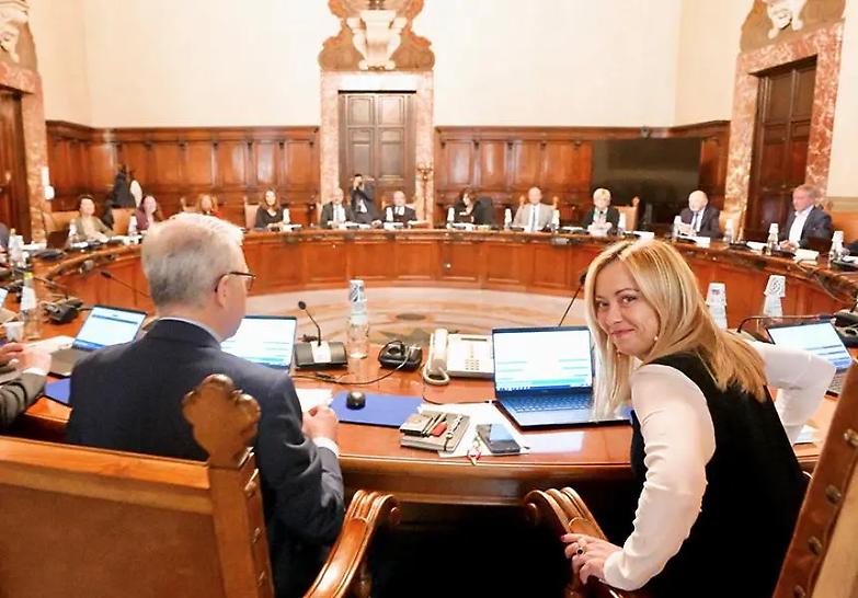 Dl lavoro, fino a 100 euro in pi&ugrave; in busta paga per i redditi fino a 35mila euro