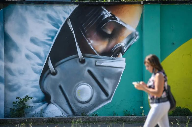 L&rsquo;annuncio dell&rsquo;Oms: la pandemia &egrave; finita