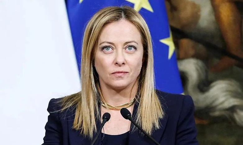 Meloni in visita al San Raffaele: &laquo;Berlusconi in ripresa, lavora ai dossier&raquo;