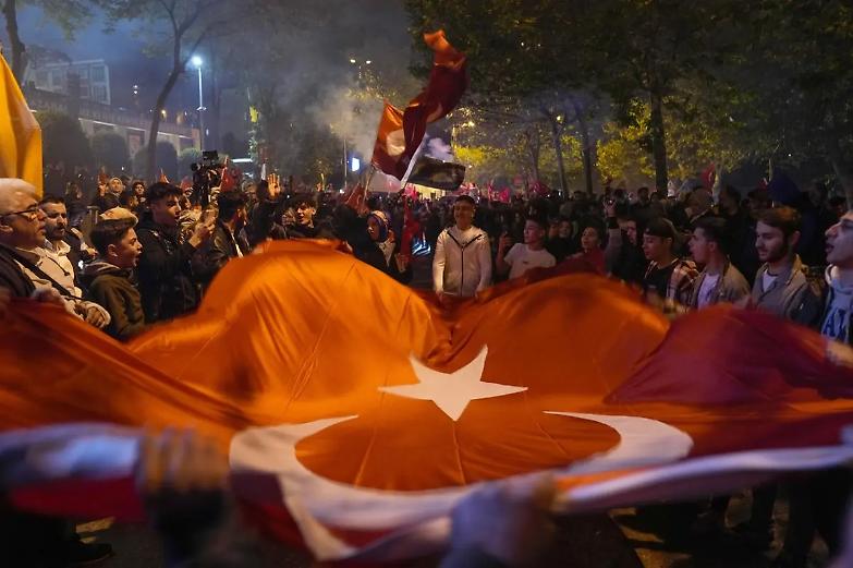 Ora il popolo turco si gioca lo Stato di diritto e la democrazia