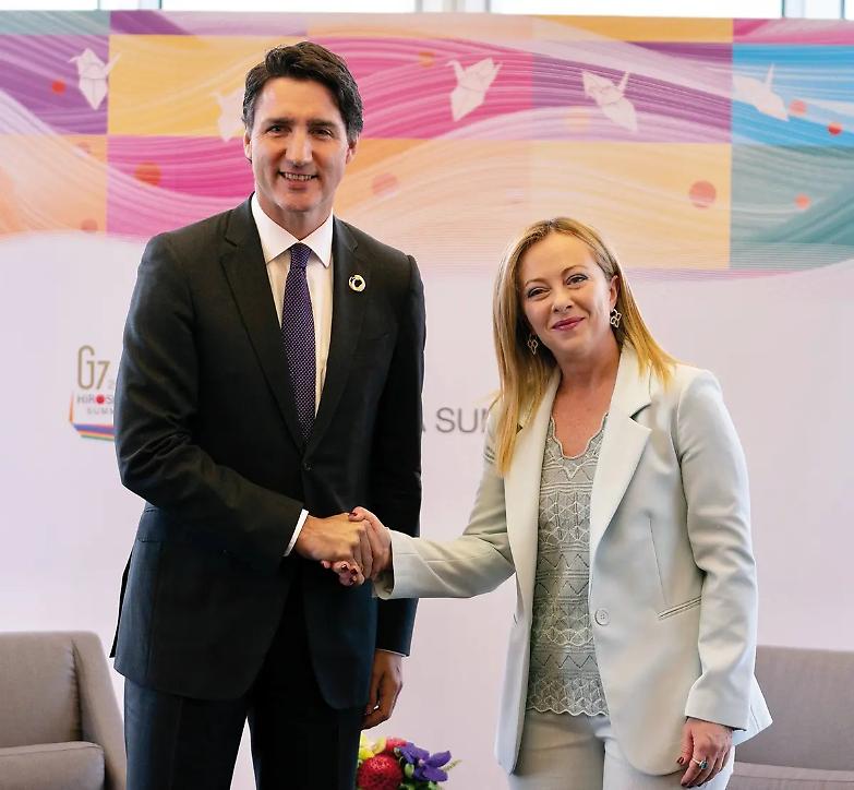 Trudeau gela Meloni: &laquo;Da voi diritti in bilico per le persone Lgbt+&raquo;