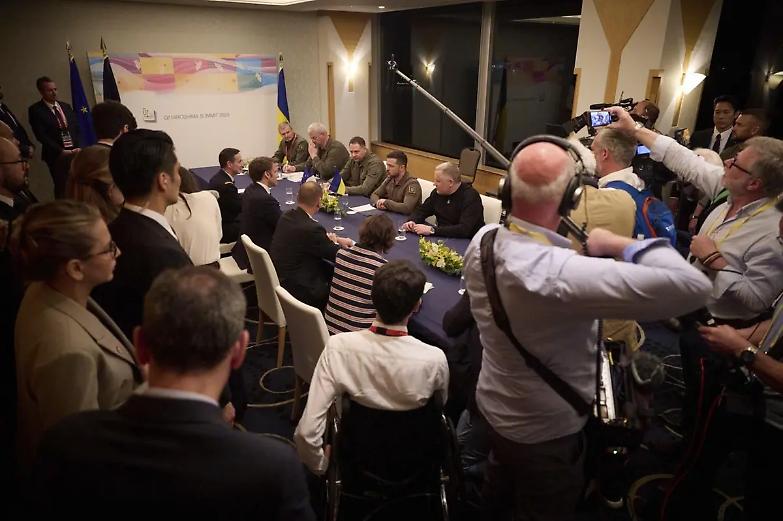 I leader del G7 confermano il sostegno a Zelensky e all'Ucraina