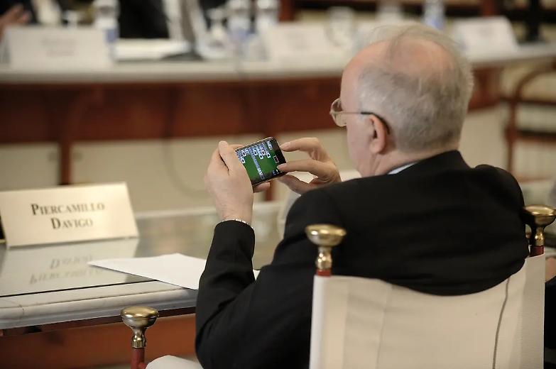 Verbali di Amara, lo strano caso dei tre telefoni &ldquo;spariti&rdquo;...