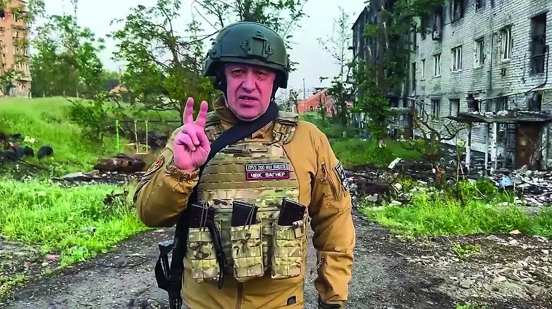 Prigozhin spara sul Cremlino: &laquo;Ha reso gli ucraini invincibili&raquo;