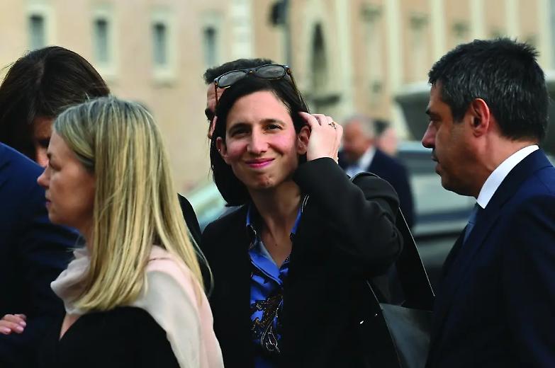 Schlein e il Pd sono a un bivio, dialogo interno o liquefazione