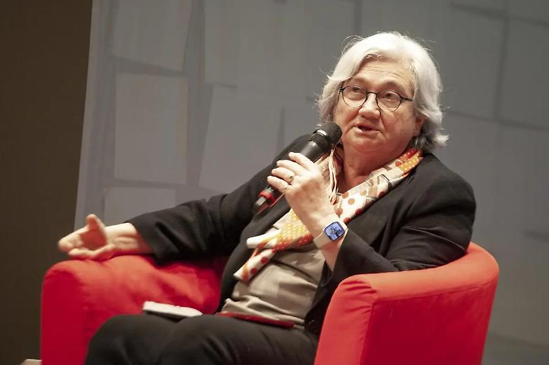 Rosy Bindi: &laquo;Morte di Berlusconi? Santificazione inopportuna&raquo;