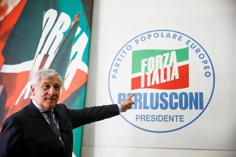 Inizia il post Cav: reggenza a Tajani, congresso nel &rsquo;24