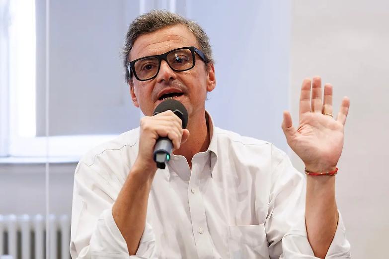 Calenda: &laquo;Su Mes e Nordio pronti a sostenere il centrodestra&raquo;