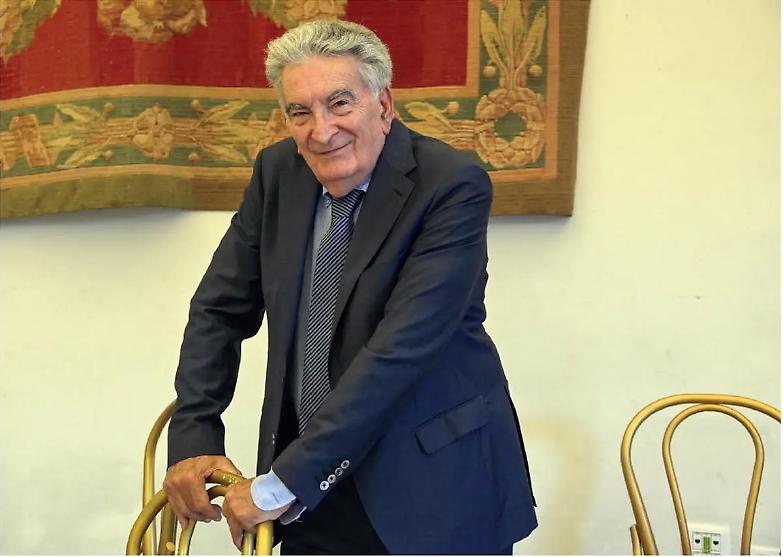 Pasquino: &laquo;Mozione di sfiducia atto sacrosanto. L&rsquo;Ue a destra? Guai...&raquo;