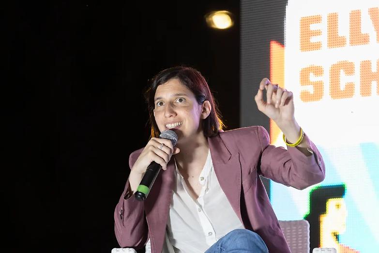 Autonomia differenziata e giustizia, Schlein schiera il Pd. Ma il caso De Luca agita i dem