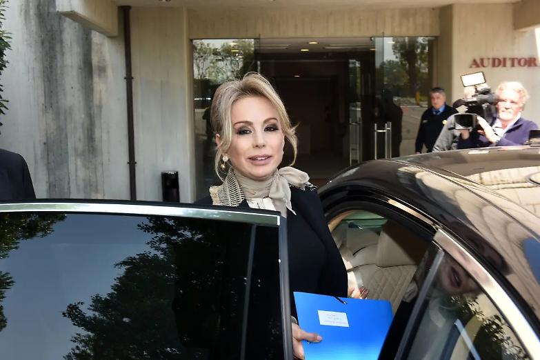 Quell&rsquo;errore di valutazione su Marina che potrebbe costare caro a Giorgia