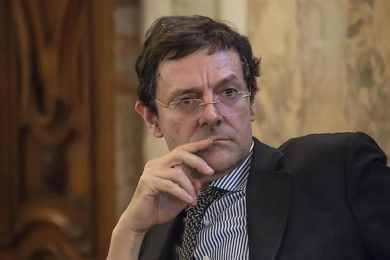 &laquo;C&rsquo;&egrave; una nuova gara tra governo e opposizione per prendere i ceti bassi&raquo;