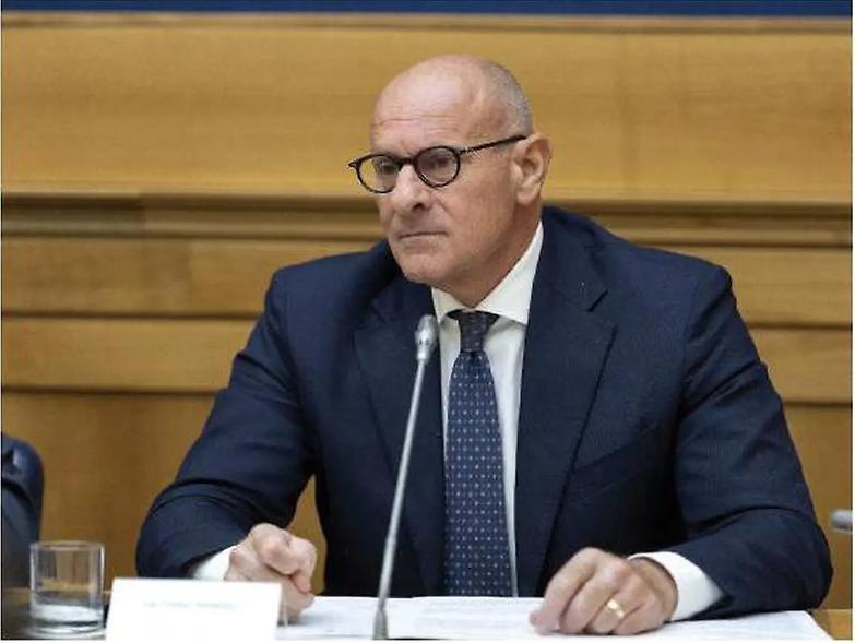 Rampelli: &laquo;Le banche si sono comportate quasi sempre in modo scorretto, la tassa &egrave; su un margine ingiusto&raquo;