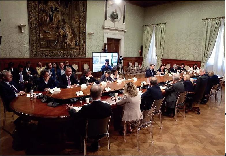 L&rsquo;incontro tra Meloni e Schlein? Nulla di fatto e palla al centro, ma tutti dicono di aver vinto...