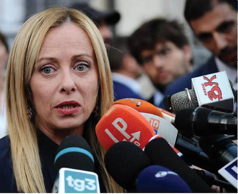 Le opposizioni segnano un punto e ora Meloni prova a uscire dall&rsquo;angolo