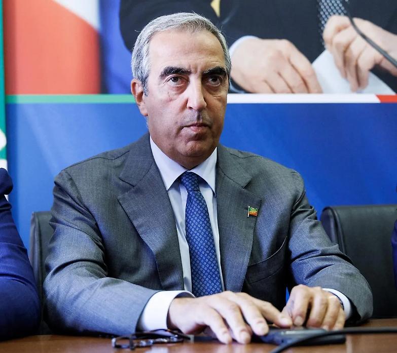 Gasparri contro i pm in pensione: &laquo;Grave che ordinino di non procedere con la separazione delle carriere&raquo;