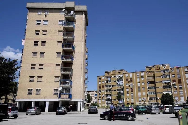 Caivano, due cugine di 13 anni violentate da un &ldquo;branco&rdquo; di coetanei e ragazzini pi&ugrave; grandi