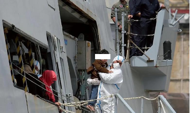 Migranti minorenni in aumento, accoglienza concentrata al Sud