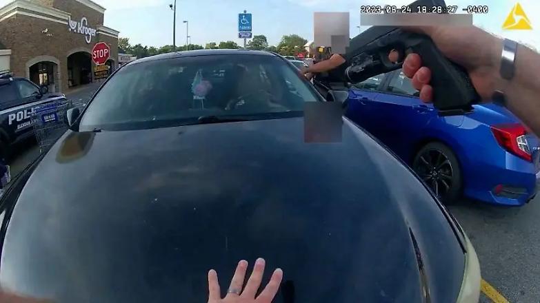 Ohio, il video choc: polizia spara e uccide una ragazza afroamericana incinta