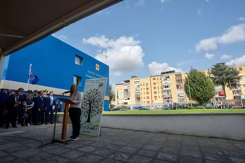 Blitz al &ldquo;Parco Verde&rdquo;, 400 agenti perquisiscono Caivano dopo la visita di Giorgia Meloni