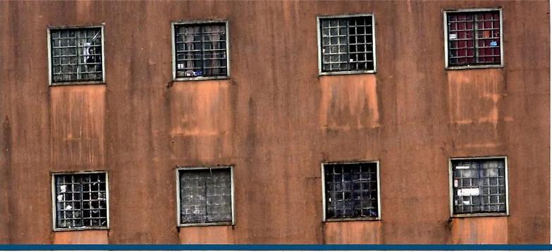 Svuotare le carceri rimpatriando i detenuti stranieri? Missione (quasi) impossibile